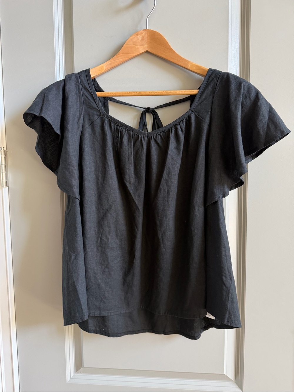 Old Navy Flutter-Sleeve Linen-Blend Swing Blouse